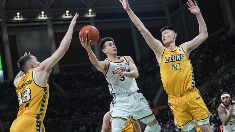 赛前辽宁本钢调整名单以备意大利杯，队长鼓劲环节打磨，引发热议，纪律约束更严格(辽宁本钢男篮最新消息)